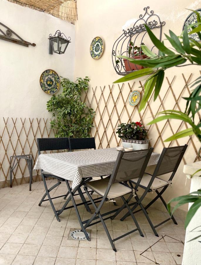 Ortigia Maam Apartment Сиракуза Екстериор снимка